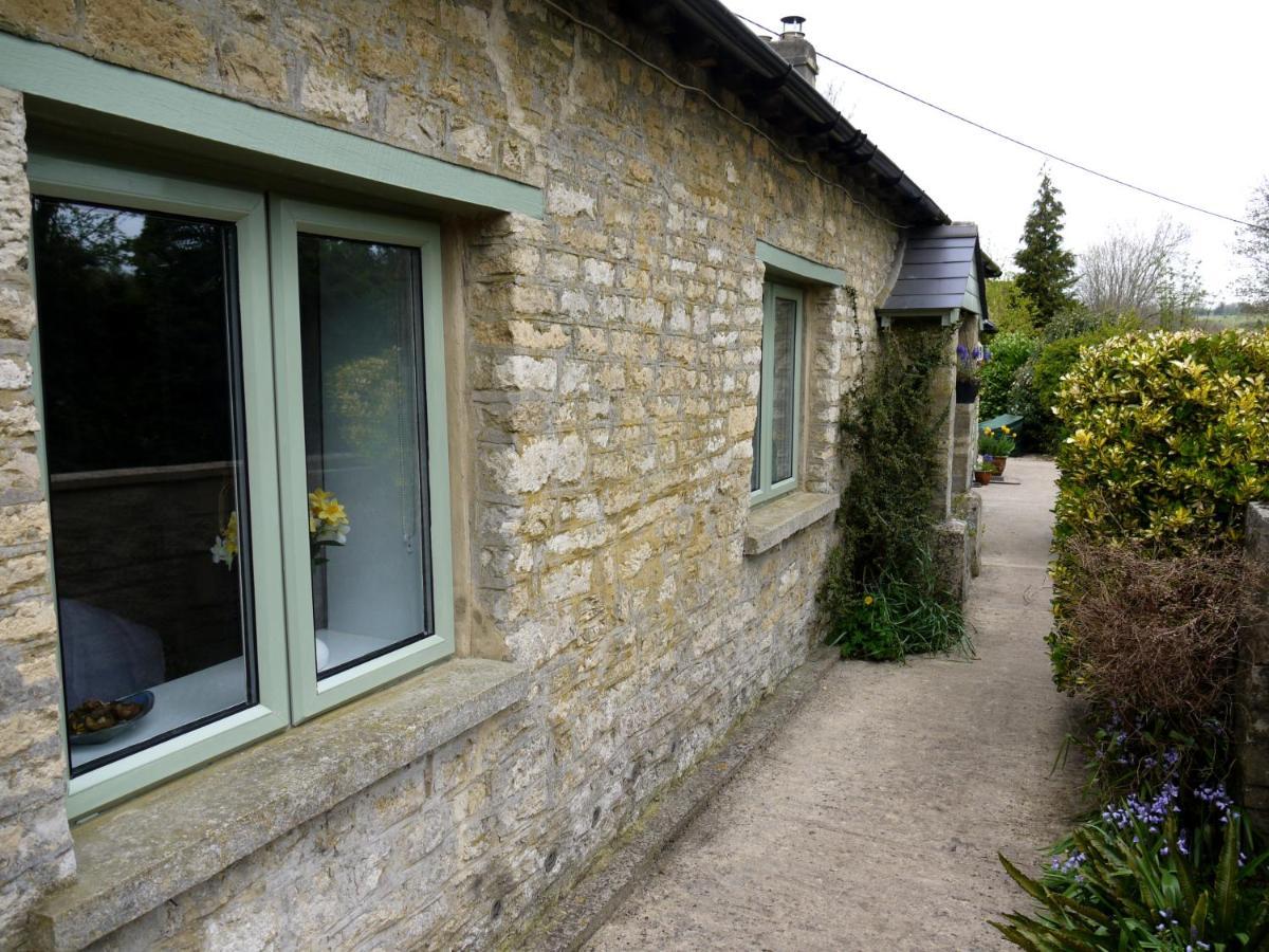 Cosy Stone Cottage, The Bungalow Perrotts Brook Cirencester Exterior photo