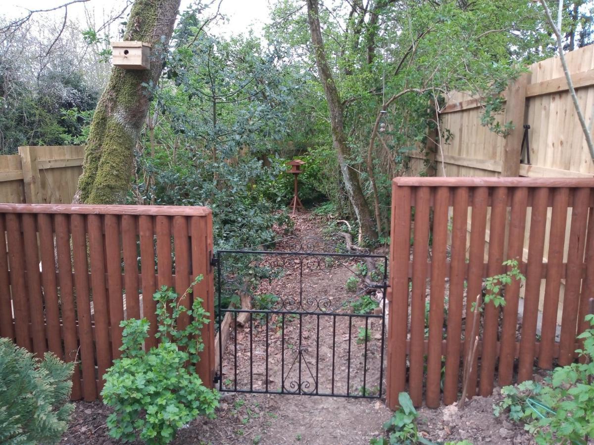 Cosy Stone Cottage, The Bungalow Perrotts Brook Cirencester Exterior photo